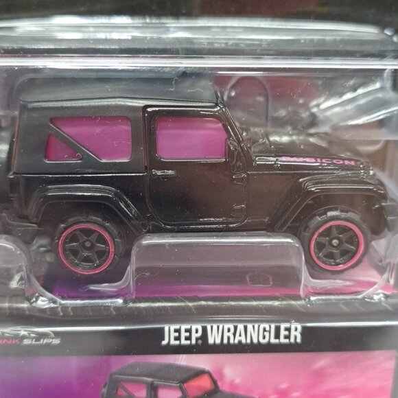 Jada Toys Pink Slips Jeep Wrangler Rubicon Black with Pink Wheels - Picture 2 of 6